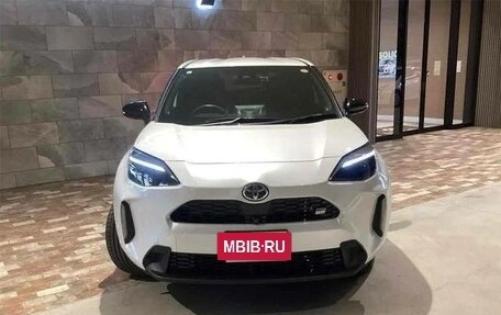 Toyota Yaris Cross, 2023 год, 1 793 000 рублей, 6 фотография