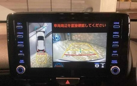 Toyota Yaris Cross, 2023 год, 1 793 000 рублей, 18 фотография