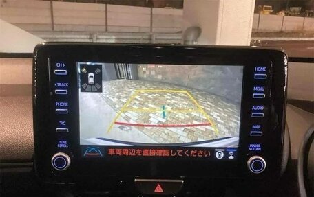 Toyota Yaris Cross, 2023 год, 1 793 000 рублей, 30 фотография