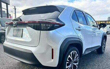 Toyota Yaris Cross, 2023 год, 1 855 000 рублей, 4 фотография