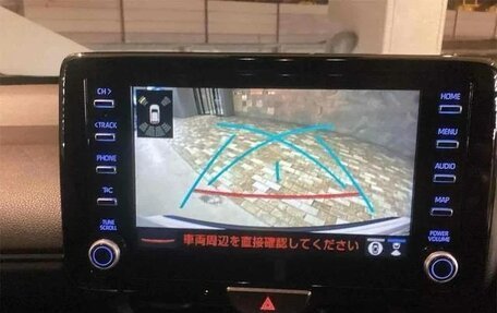 Toyota Yaris Cross, 2023 год, 1 793 000 рублей, 37 фотография