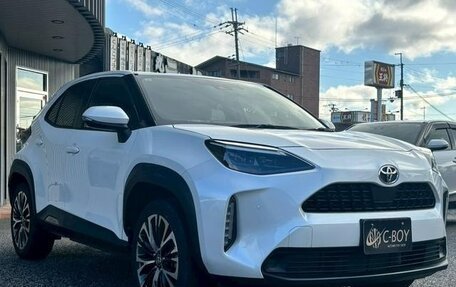 Toyota Yaris Cross, 2023 год, 1 855 000 рублей, 5 фотография