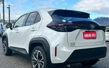 Toyota Yaris Cross, 2023 год, 1 855 000 рублей, 2 фотография