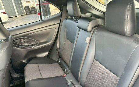 Toyota Yaris Cross, 2023 год, 1 855 000 рублей, 25 фотография