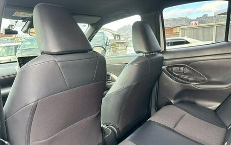 Toyota Yaris Cross, 2023 год, 1 855 000 рублей, 30 фотография