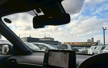 Toyota Yaris Cross, 2023 год, 1 855 000 рублей, 33 фотография