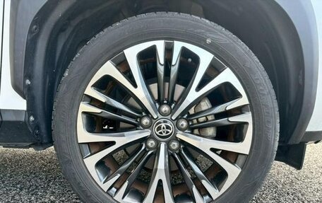 Toyota Yaris Cross, 2023 год, 1 855 000 рублей, 32 фотография