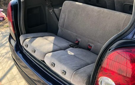 Mitsubishi Dion I рестайлинг, 2001 год, 450 000 рублей, 22 фотография