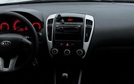 KIA cee'd I рестайлинг, 2010 год, 549 000 рублей, 18 фотография