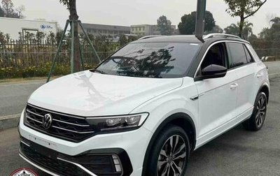 Volkswagen T-Roc I, 2022 год, 1 650 000 рублей, 1 фотография