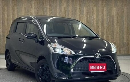 Toyota Sienta II, 2022 год, 1 425 000 рублей, 3 фотография