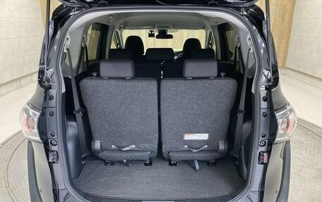 Toyota Sienta II, 2022 год, 1 425 000 рублей, 26 фотография