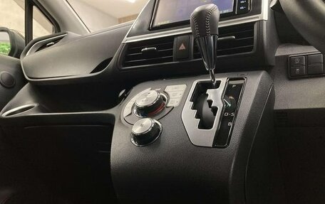 Toyota Sienta II, 2022 год, 1 425 000 рублей, 35 фотография