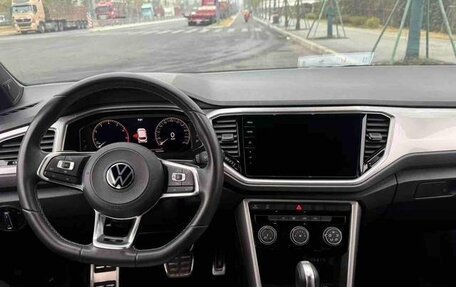 Volkswagen T-Roc I, 2022 год, 1 650 000 рублей, 7 фотография