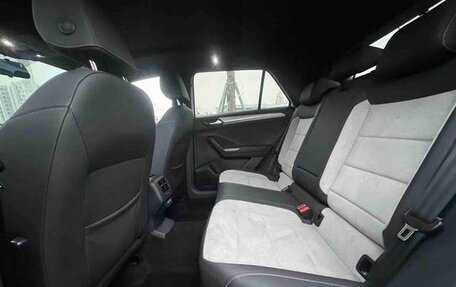 Volkswagen T-Roc I, 2022 год, 1 650 000 рублей, 8 фотография