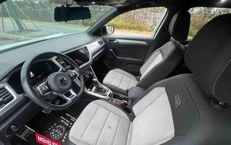 Volkswagen T-Roc I, 2022 год, 1 650 000 рублей, 5 фотография