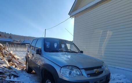 Chevrolet Niva I рестайлинг, 2014 год, 443 775 рублей, 1 фотография