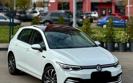 Volkswagen Golf VIII, 2022 год, 2 050 000 рублей, 1 фотография