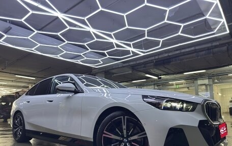 BMW 5 серия, 2025 год, 7 990 000 рублей, 1 фотография