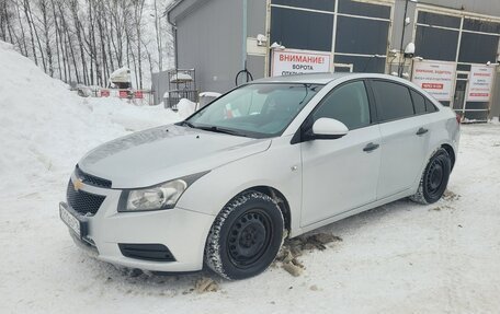 Chevrolet Cruze II, 2009 год, 585 000 рублей, 10 фотография