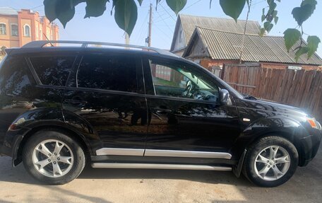 Mitsubishi Outlander III рестайлинг 3, 2007 год, 1 150 000 рублей, 4 фотография