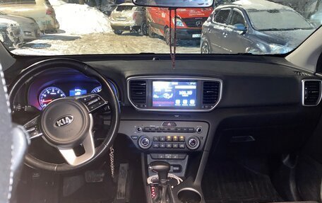 KIA Sportage IV рестайлинг, 2020 год, 2 450 000 рублей, 1 фотография