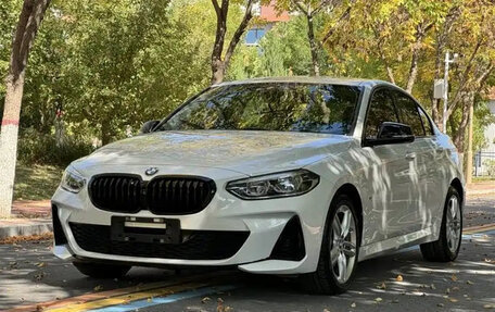 BMW 1 серия, 2022 год, 1 900 000 рублей, 1 фотография
