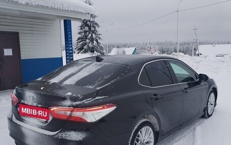 Toyota Camry, 2018 год, 2 350 000 рублей, 4 фотография