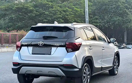 Toyota Yaris XP150 рестайлинг, 2022 год, 1 000 000 рублей, 4 фотография