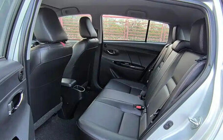 Toyota Yaris XP150 рестайлинг, 2022 год, 1 000 000 рублей, 11 фотография