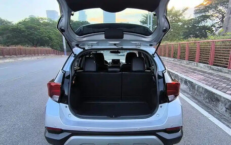 Toyota Yaris XP150 рестайлинг, 2022 год, 1 000 000 рублей, 16 фотография