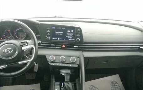 Hyundai Elantra, 2022 год, 2 215 000 рублей, 4 фотография