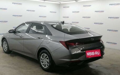 Hyundai Elantra, 2022 год, 2 215 000 рублей, 3 фотография