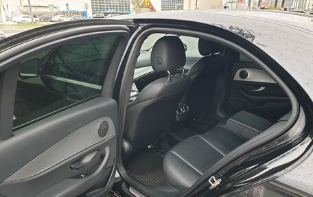 Mercedes-Benz E-Класс, 2020 год, 2 500 000 рублей, 6 фотография