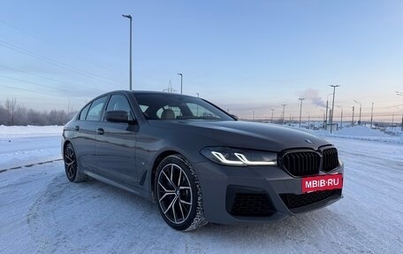 BMW 5 серия, 2021 год, 5 800 000 рублей, 2 фотография