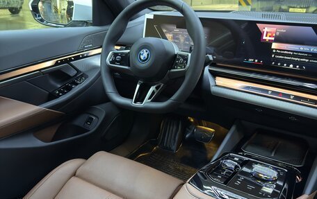 BMW 5 серия, 2025 год, 7 990 000 рублей, 7 фотография