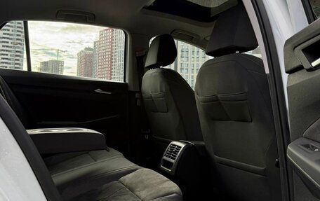 Volkswagen Golf VIII, 2022 год, 2 050 000 рублей, 18 фотография