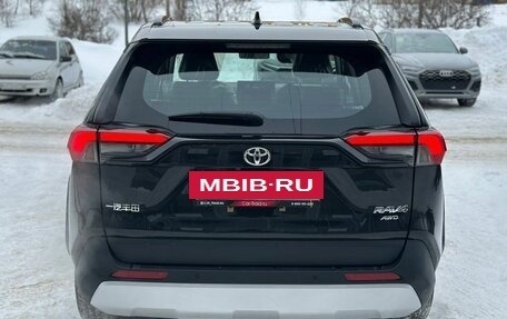Toyota RAV4, 2025 год, 4 080 000 рублей, 6 фотография