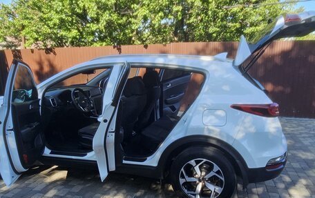 KIA Sportage IV рестайлинг, 2020 год, 2 650 000 рублей, 16 фотография