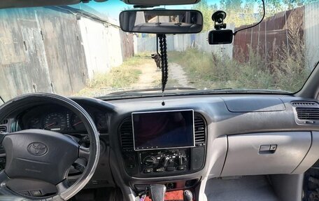 Toyota Land Cruiser 100 рестайлинг 2, 1999 год, 1 590 000 рублей, 8 фотография