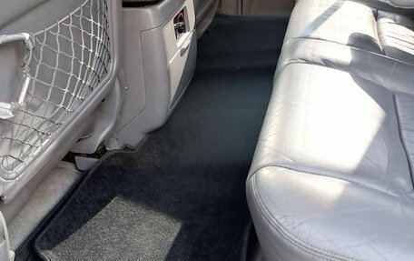 Toyota Land Cruiser 100 рестайлинг 2, 1999 год, 1 590 000 рублей, 12 фотография