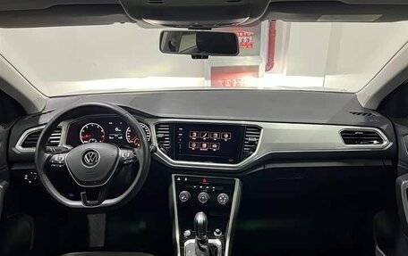 Volkswagen T-Roc I, 2022 год, 1 785 000 рублей, 6 фотография