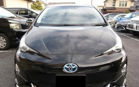 Toyota Prius IV XW50, 2018 год, 1 650 000 рублей, 2 фотография