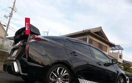 Toyota Prius IV XW50, 2018 год, 1 650 000 рублей, 5 фотография