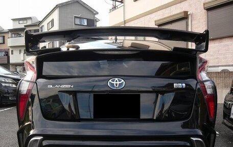 Toyota Prius IV XW50, 2018 год, 1 650 000 рублей, 6 фотография