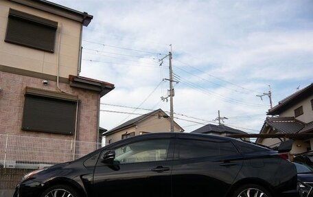 Toyota Prius IV XW50, 2018 год, 1 650 000 рублей, 8 фотография