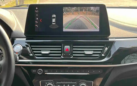 BMW 1 серия, 2022 год, 1 900 000 рублей, 18 фотография