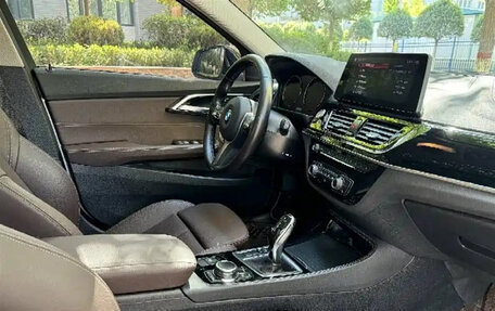 BMW 1 серия, 2022 год, 1 900 000 рублей, 23 фотография