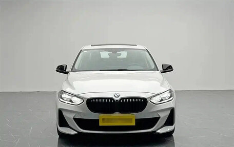 BMW 1 серия, 2022 год, 1 650 000 рублей, 2 фотография