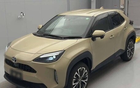 Toyota Yaris Cross, 2022 год, 1 700 000 рублей, 1 фотография